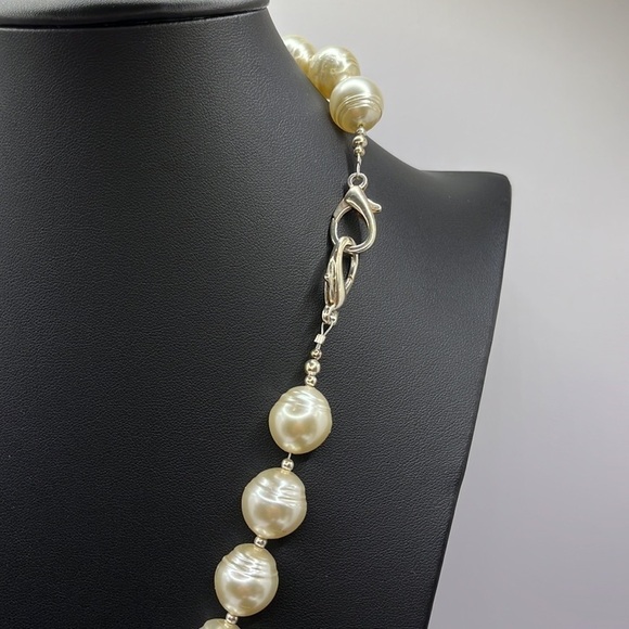 Faux Pearl & Rhinestones matching Necklace & Bracelet Elegant, Classy Big Bold - Picture 11 of 11
